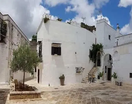 Vila Lamia Serranova